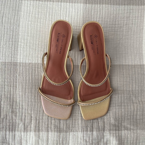 Iridescent beige mule - Call it Spring - Picture 4 of 5